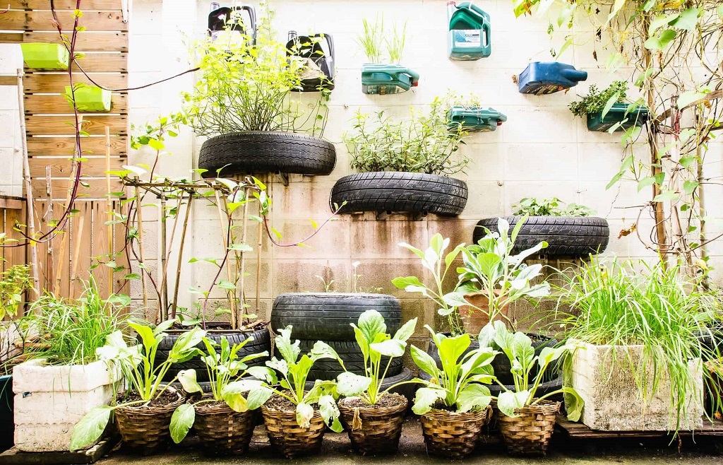 How to Build Space in a Small Garden
